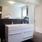 Lukic *