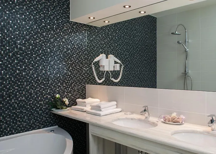 Lukic * マカルスカ