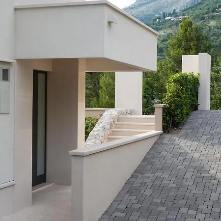 Lukic Vila Makarská