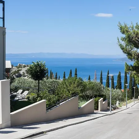 Lukic * Makarska