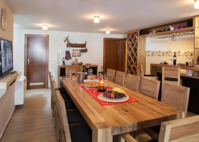 Lukic ماكارسكا